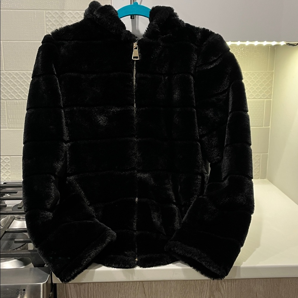 Hooded Faux fur bomber jacket w zipper black